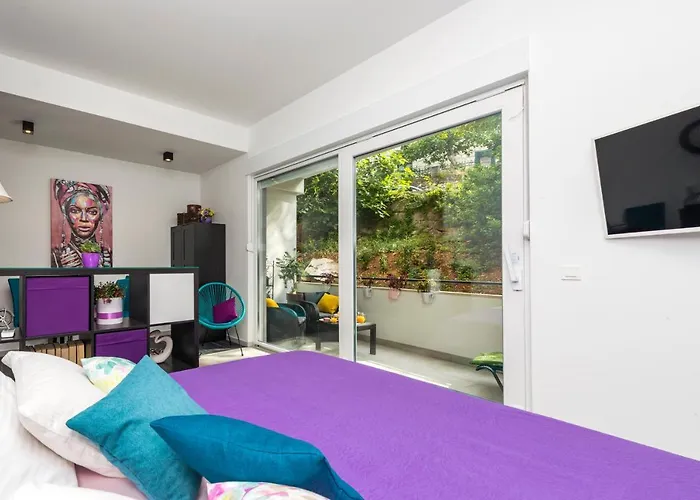 Free Parking Marli 5 - Studio Apartment